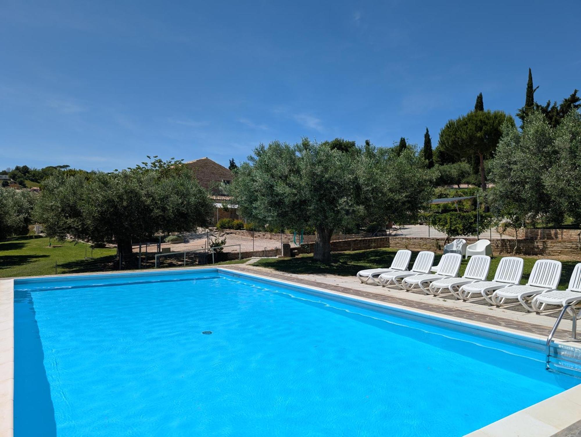Agriturismo Case Al Sole Loreto Exterior photo